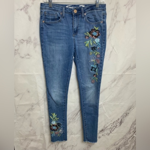 SEVEN7 Floral Embroidered Raw Hem Skinny Denim Jean - J40 - Picture 1 of 9